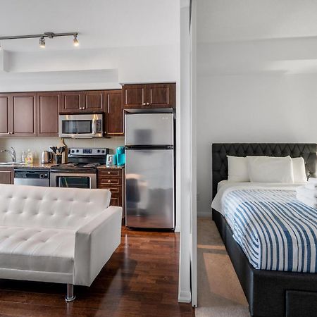 Downtown Toronto 1 Bdrm Condo With Parking And Views Dış mekan fotoğraf