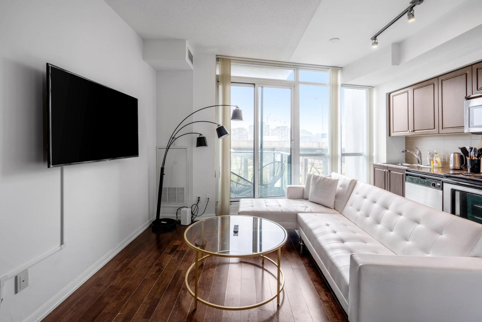 Downtown Toronto 1 Bdrm Condo With Parking And Views Dış mekan fotoğraf